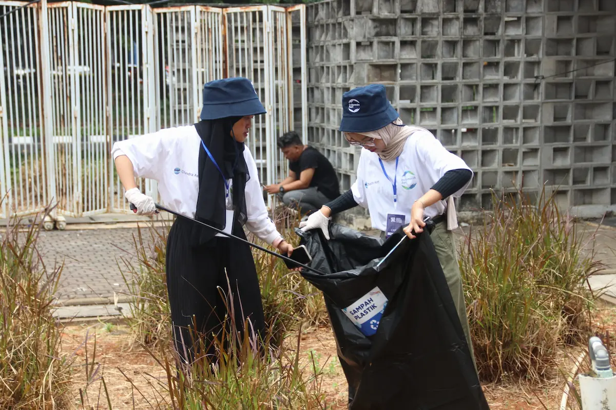 What Is the Difference Between Waste and Garbage