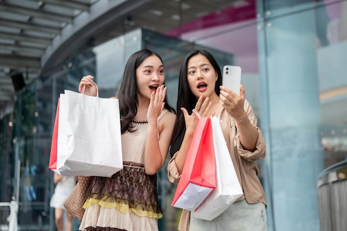 Ciri-Ciri dan Contoh Konsumerisme