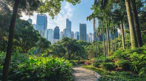 Area hijau seperti hutan di tengah kota